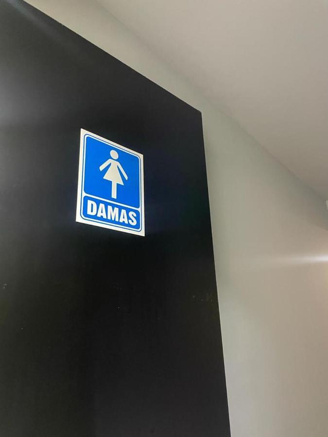 Check Inn Hostal Aeropuerto Gdl Las Pintas ภายนอก รูปภาพ