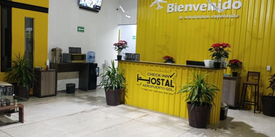 Check Inn Hostal Aeropuerto Gdl Las Pintas ภายนอก รูปภาพ